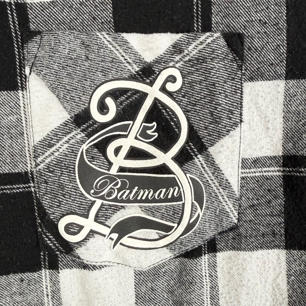 Batman‎ Tango Hotel Flannel Shirt Mens XL Black White Plaid Dark Knight Graphic - Picture 5 of 10